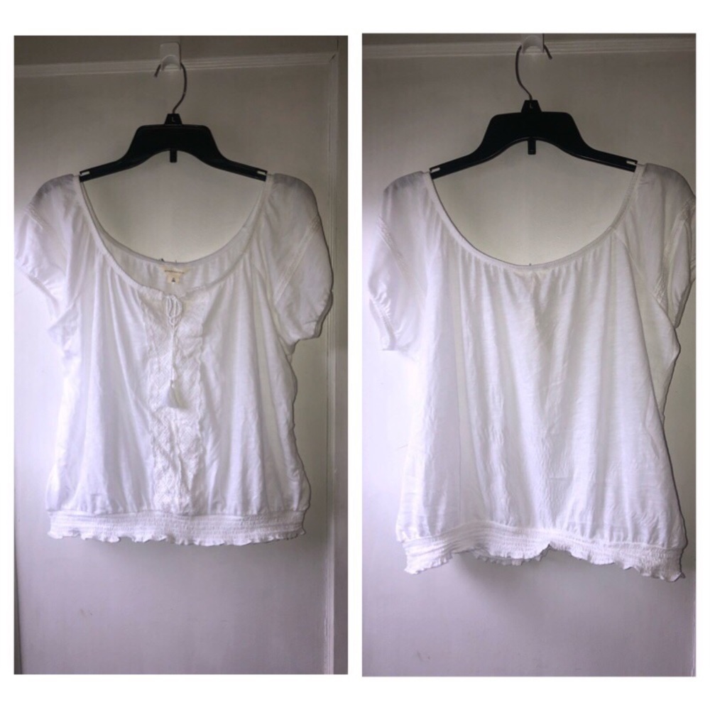 BRAND NEW White Aeropostale top